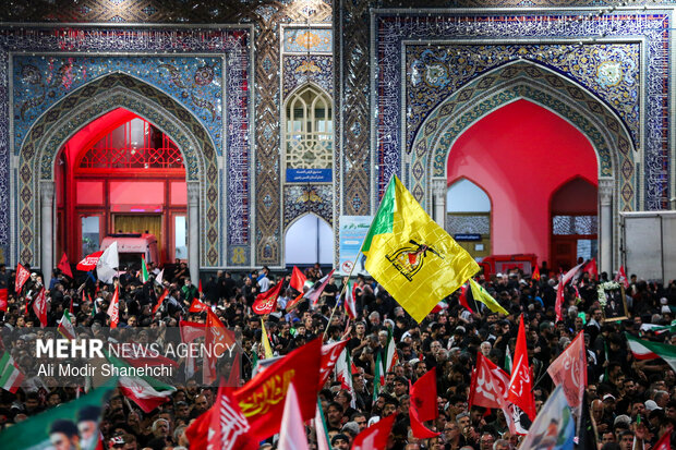 اقامه نماز بر پیکر آقای شهید ایران در حرم رضوی
