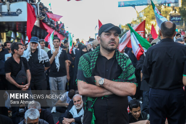 تشییع پیکر رهبر شهید انقلاب در مشهد
