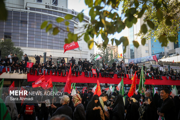 تشییع پیکر رهبر شهید انقلاب در مشهد