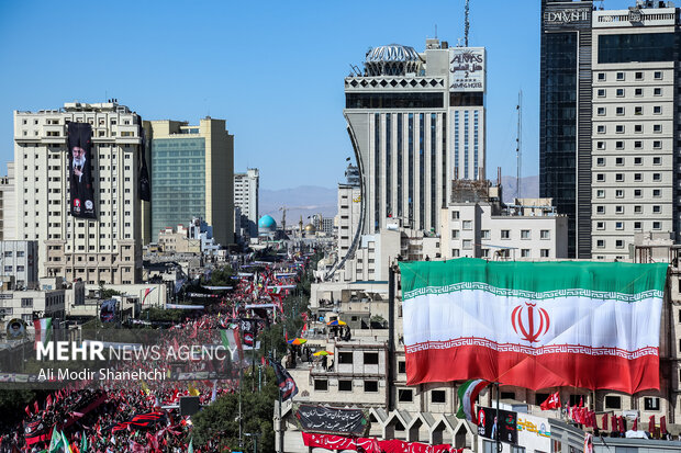تشییع پیکر رهبر شهید انقلاب در مشهد