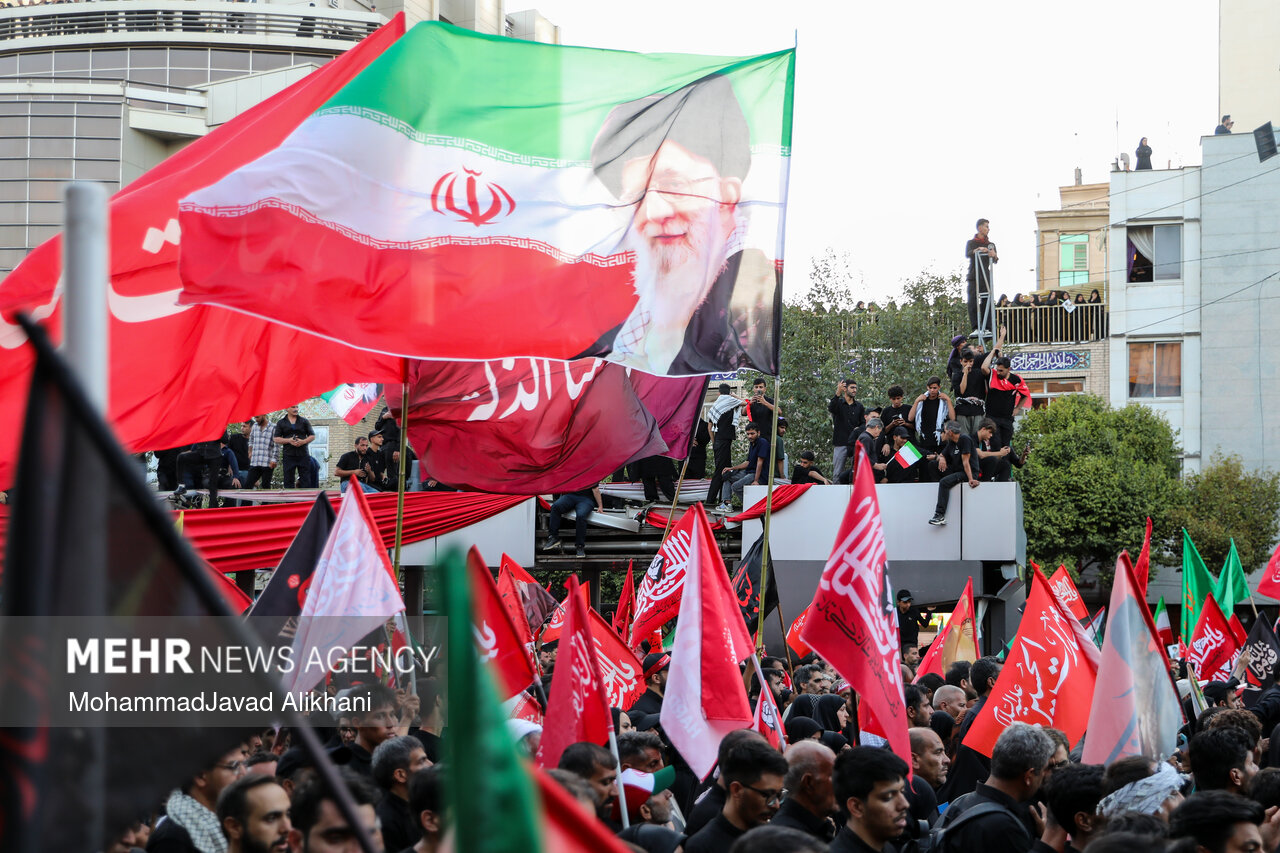 رادیو روایتگر چهلمین روز تشییع تاریخی «آقای شهید ایران» رادیو روایتگر چهلمین روز تشییع تاریخی «آقای شهید ایران»