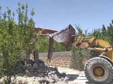 تخریب ۵ ساخت‌وساز غیرمجاز در قالب طرح حکاک در فرخشهر
