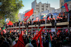 خدمت‌رسانی خادمیاران رضوی مازندران در بدرقه رهبر شهید امت اسلامی