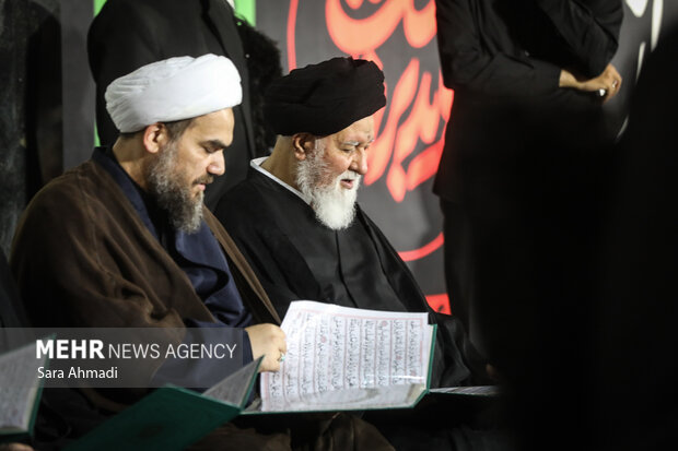 بزرگداشت رهبر شهید انقلاب در حرم مطهر رضوی