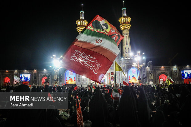 بزرگداشت رهبر شهید انقلاب در حرم مطهر رضوی