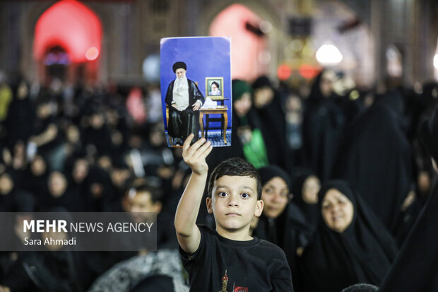 بزرگداشت رهبر شهید انقلاب در حرم مطهر رضوی
