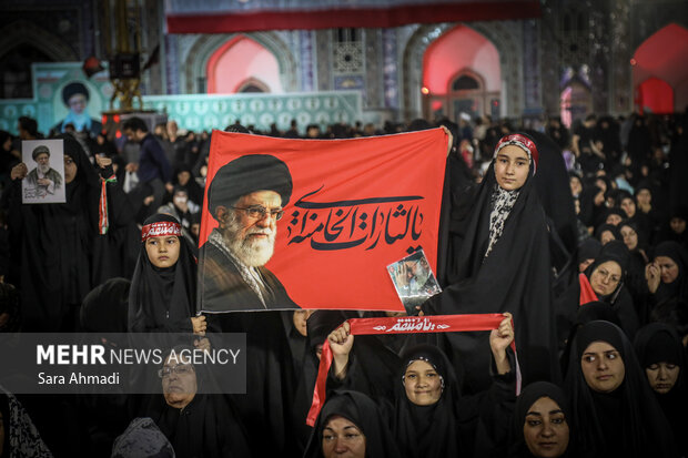 بزرگداشت رهبر شهید انقلاب در حرم مطهر رضوی