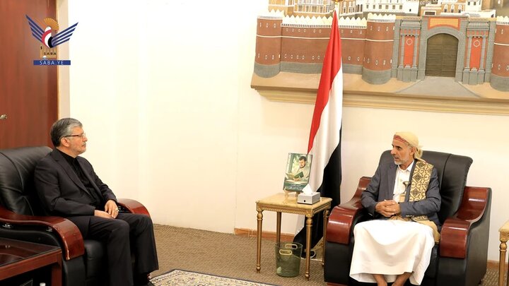 السفير الايراني في صنعاء يبحث مع رئيس الوزراء اليمني تعزيز التعاون الثنائي