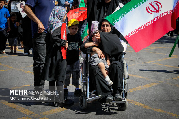 تشییع پیکر رهبر شهید انقلاب در مشهد