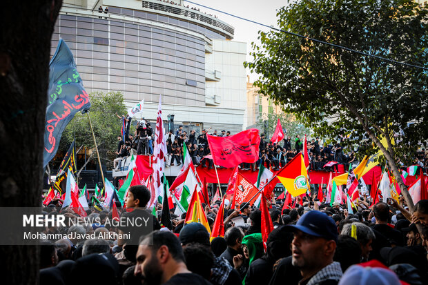 تشییع پیکر رهبر شهید انقلاب در مشهد
