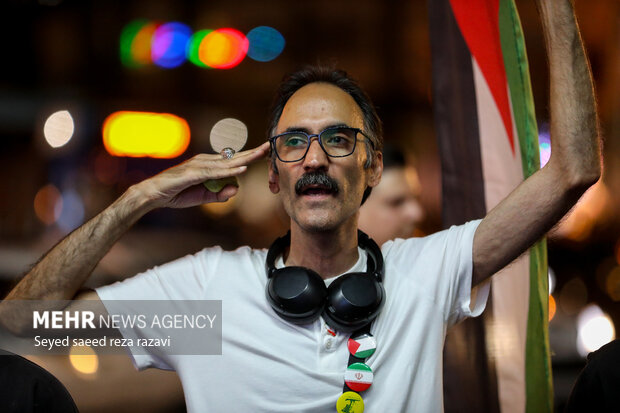 مراسم بزرگداشت رهبر شهید انقلاب در میدان انقلاب تهران