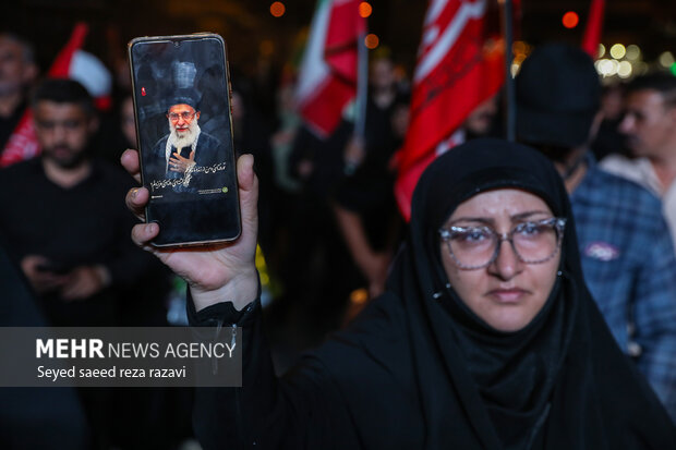 مراسم بزرگداشت رهبر شهید انقلاب در میدان انقلاب تهران