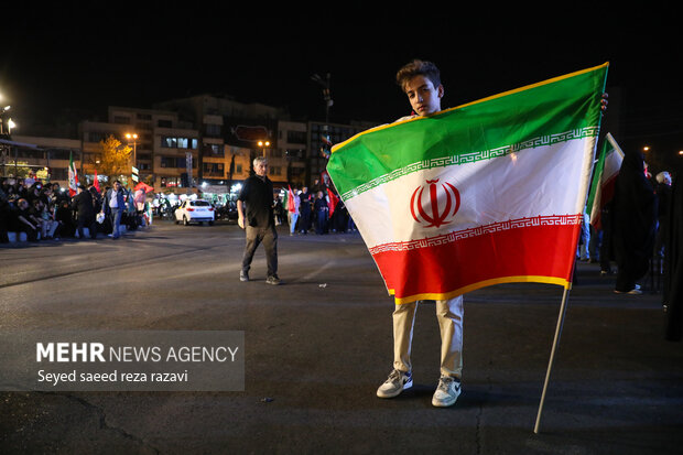 مراسم بزرگداشت رهبر شهید انقلاب در میدان انقلاب تهران