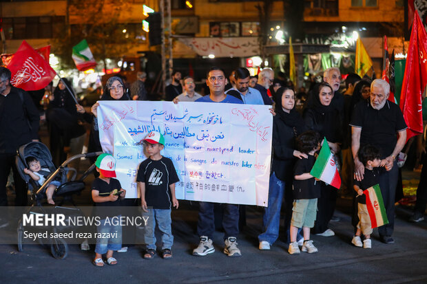 مراسم بزرگداشت رهبر شهید انقلاب در میدان انقلاب تهران