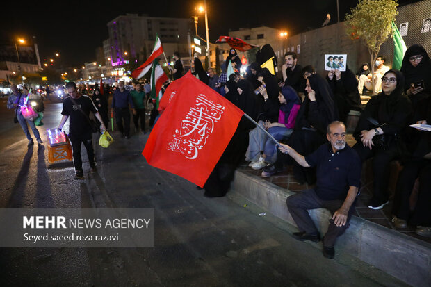 Commemoration ceremony of martyred Leader at Enghelab Square
