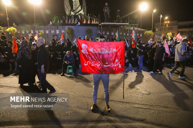 Commemoration ceremony of martyred Leader at Enghelab Square
