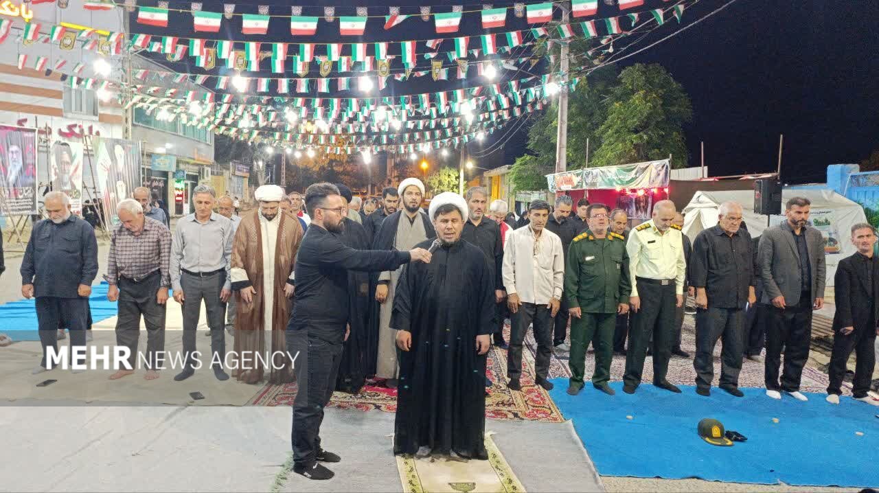 اقامه نماز لیله الدفن برای امام شهید در بیله سوار