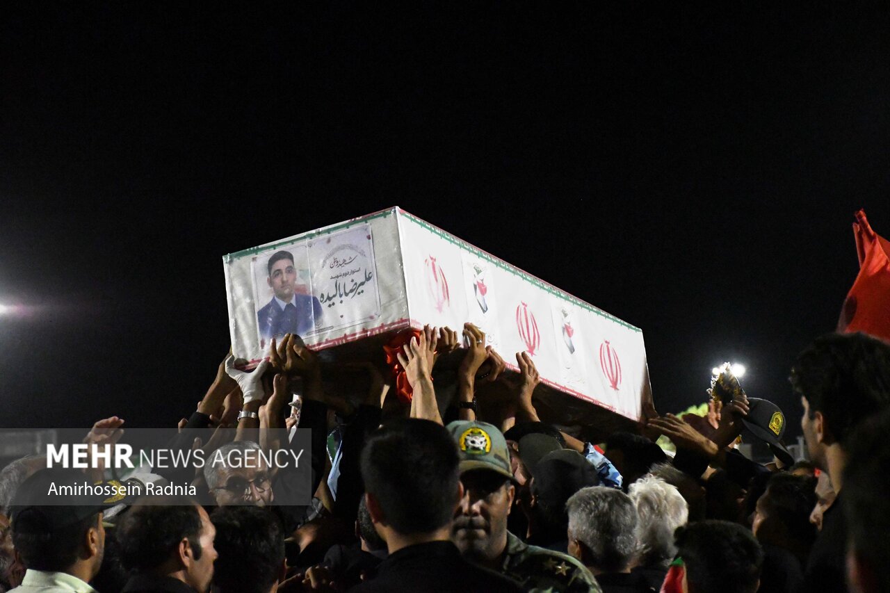مراسم وداع با پیکر شهید «علیرضا بالیده» در بیرجند
