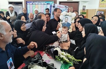 سند جنایت جدید آمریکا؛ وداع نوزاد سه ماهه با پدر شهیدش در بردسکن