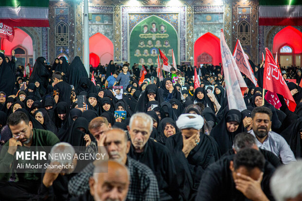 دومین شب بزرگداشت رهبر شهید انقلاب در حرم امام رضا (ع)
