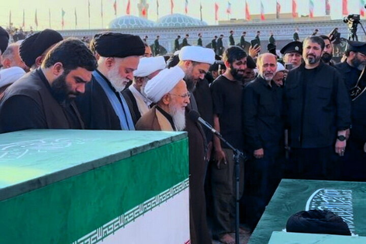 قیام به احترام آقای شهیدمان