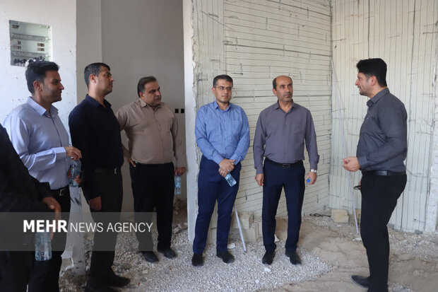 فرماندار دشتی: تکمیل پروژه مسکن محرومان بحیری تسریع شود