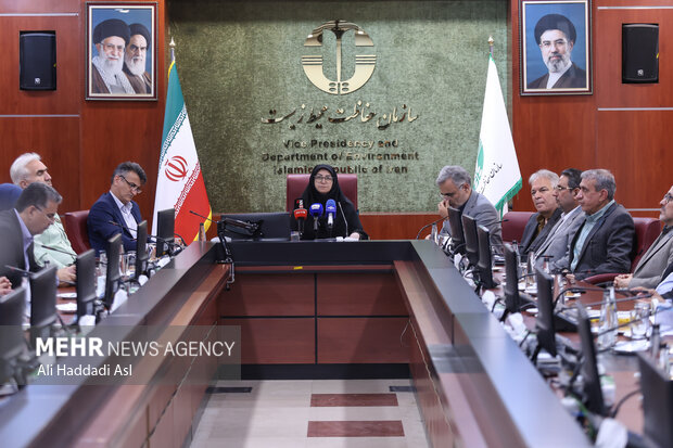 نشست خبری و امضای تفاهم نامه رئیس سازمان  حفاظت محیط زیست