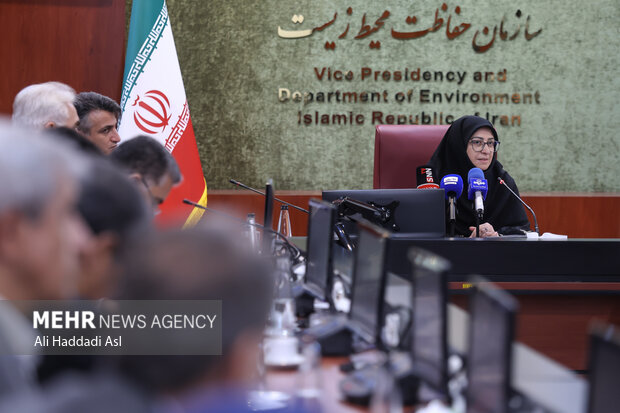 نشست خبری و امضای تفاهم نامه رئیس سازمان حفاظت محیط زیست