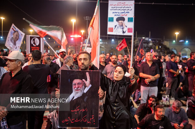 مراسم وداع با رهبر شهید انقلاب در مصلای امام خمینی(ره) تهران