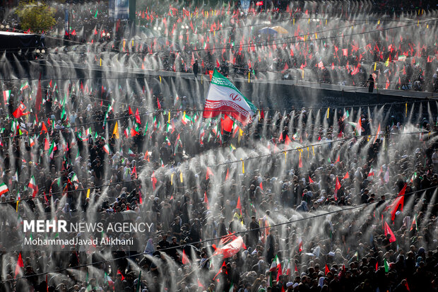 مراسم وداع با رهبر شهید انقلاب در مصلای امام خمینی(ره) تهران