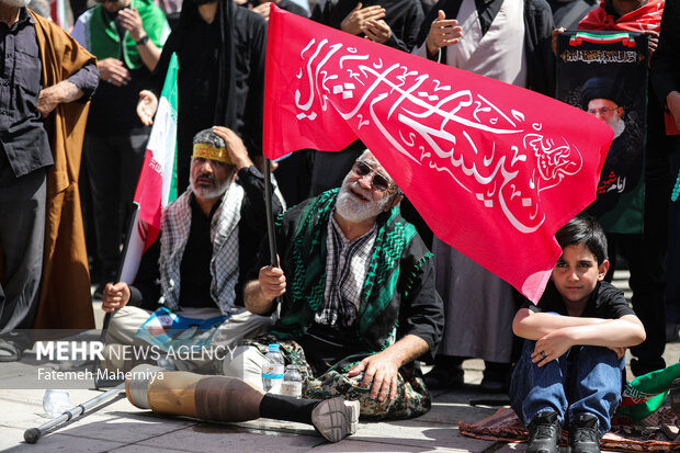 مراسم وداع با رهبر شهید انقلاب در مصلای امام خمینی(ره) تهران
