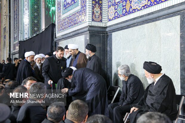 سومین شب بزرگداشت رهبر شهید انقلاب در حرم امام رضا (ع)
