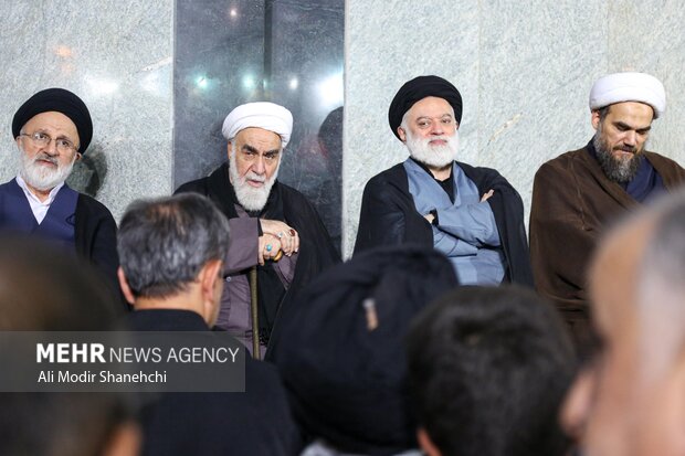 سومین شب بزرگداشت رهبر شهید انقلاب در حرم امام رضا (ع)