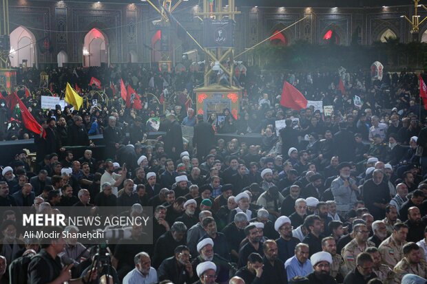 سومین شب بزرگداشت رهبر شهید انقلاب در حرم امام رضا (ع)