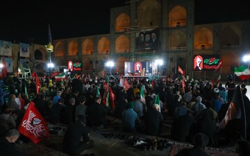 فریاد انتقام و خون‌خواهی مردم در میدان امیرچقماق یزد