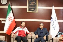 هلال‌احمر و راهداری پای کار ایمنی جاده‌های شرق استان سمنان