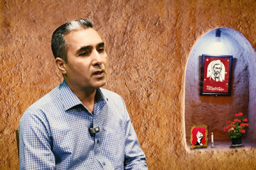 شعرخوانی شاعر سیستانی در فراق رهبر شهید