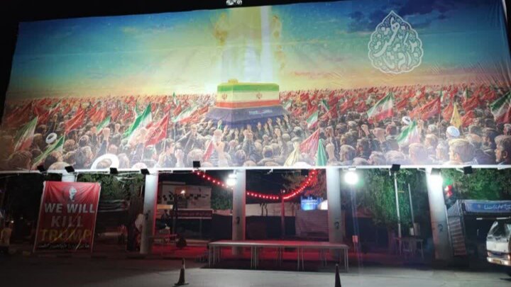 نقش «بدرقه تا بهشت» بر دیوارنگاره میدان امام حسین(ع) شیراز
