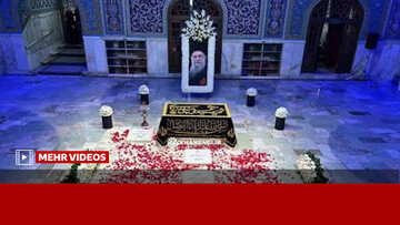 صلوات خاصه امام رضا(ع) در رواق دارالذکر مزار مطهر رهبر شهید انقلاب