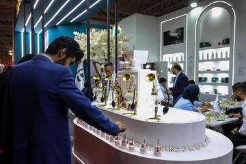 Tehran hosting 33rd intl. cosmetics, cellulose products