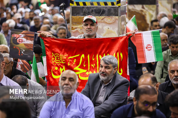مراسم بزرگداشت رهبر شهید انقلاب در یزد