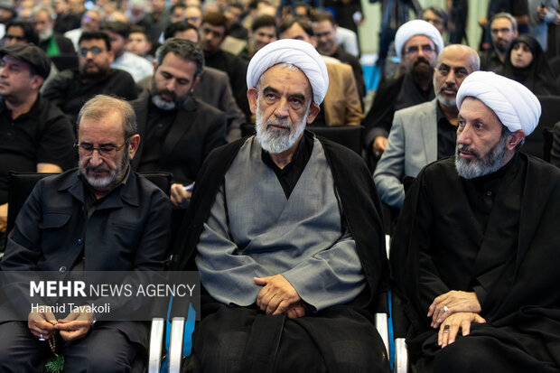 جایزه جهانی شعر امام شهید