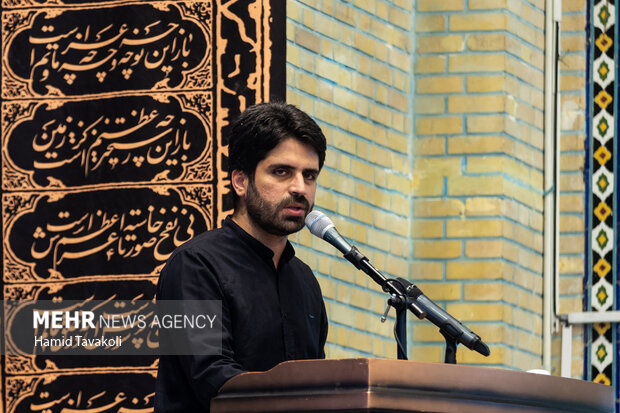 جایزه جهانی شعر امام شهید
