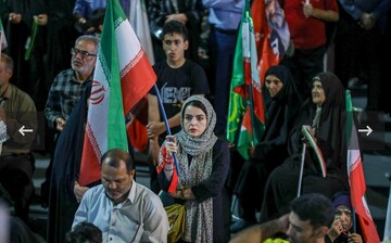 ۱۳۶ شب مقاومت مهاجرانی‌ها در حمایت از رهبر معظم انقلاب