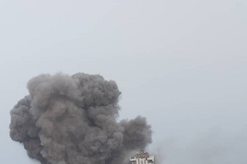 العدو الأمريكي الإرهابي يعتدي على برج المراقبة البحرية في تشابهار