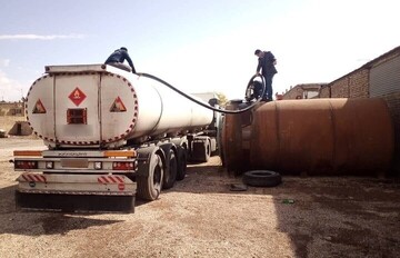 توقیف محموله ۲۲ هزار لیتری سوخت خارج از شبکه توزیع در دلیجان
