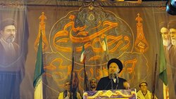 آیت‌الله ملک‌حسینی: وحدت ملی زیر پرچم رهبری پاسخ قاطع به دشمنان است