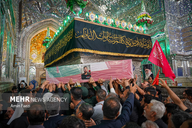 تشییع <a href='https://sayeb.ir/tag/%d8%b4%d9%87%db%8c%d8%af'></div>شهید</a> محمّدناصر دلیرو در شیراز