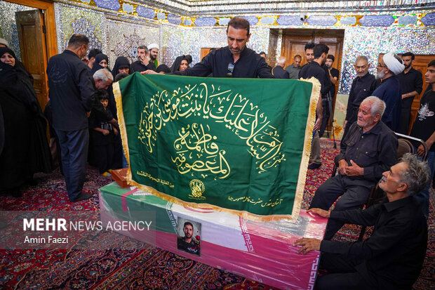تشییع <a href='https://sayeb.ir/tag/%d8%b4%d9%87%db%8c%d8%af'></div>شهید</a> محمّدناصر دلیرو در شیراز