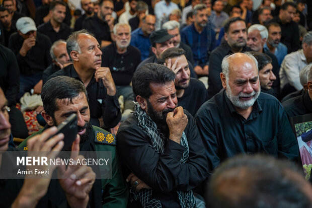 تشییع <a href='https://sayeb.ir/tag/%d8%b4%d9%87%db%8c%d8%af'></div>شهید</a> محمّدناصر دلیرو در شیراز